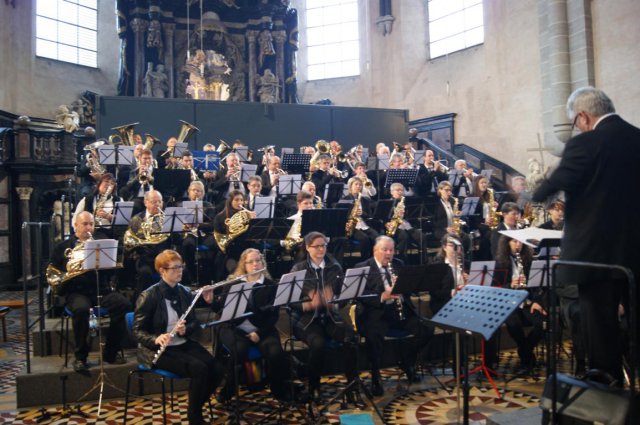 Abschlussgottesdienst &quot;Heilig-Rock-Tage Trier&quot; Pontifikalamt im Dom zu Trier 07.05.2017 