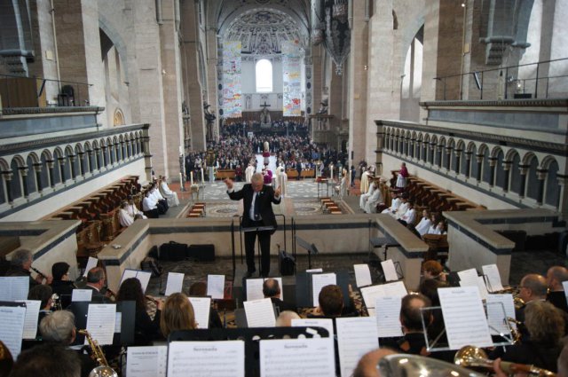 Abschlussgottesdienst &quot;Heilig-Rock-Tage Trier&quot; Pontifikalamt im Dom zu Trier 07.05.2017 